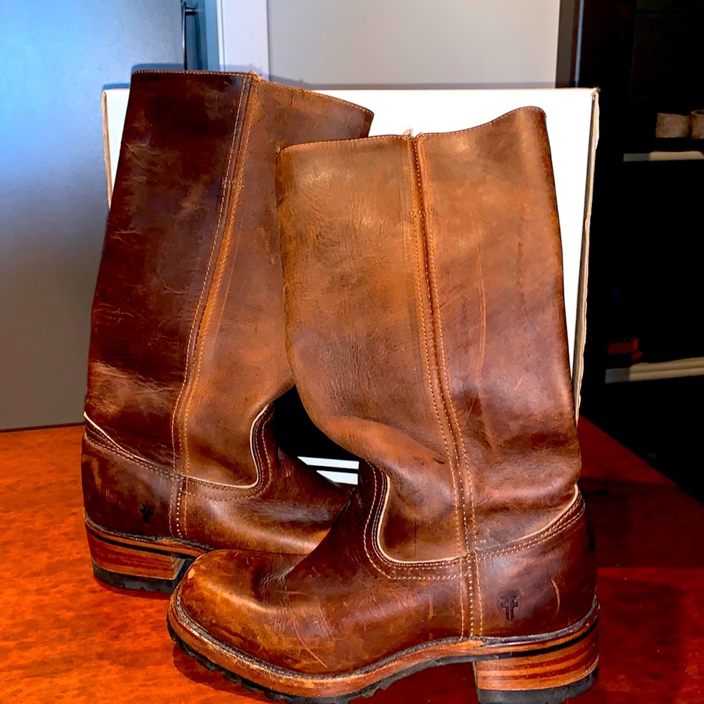 Classic Frye bike boots. Excellent condition. Size 7.5 M